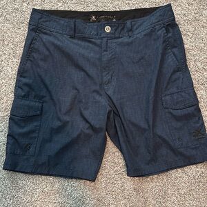 Zero exposure mens size large like new shorts